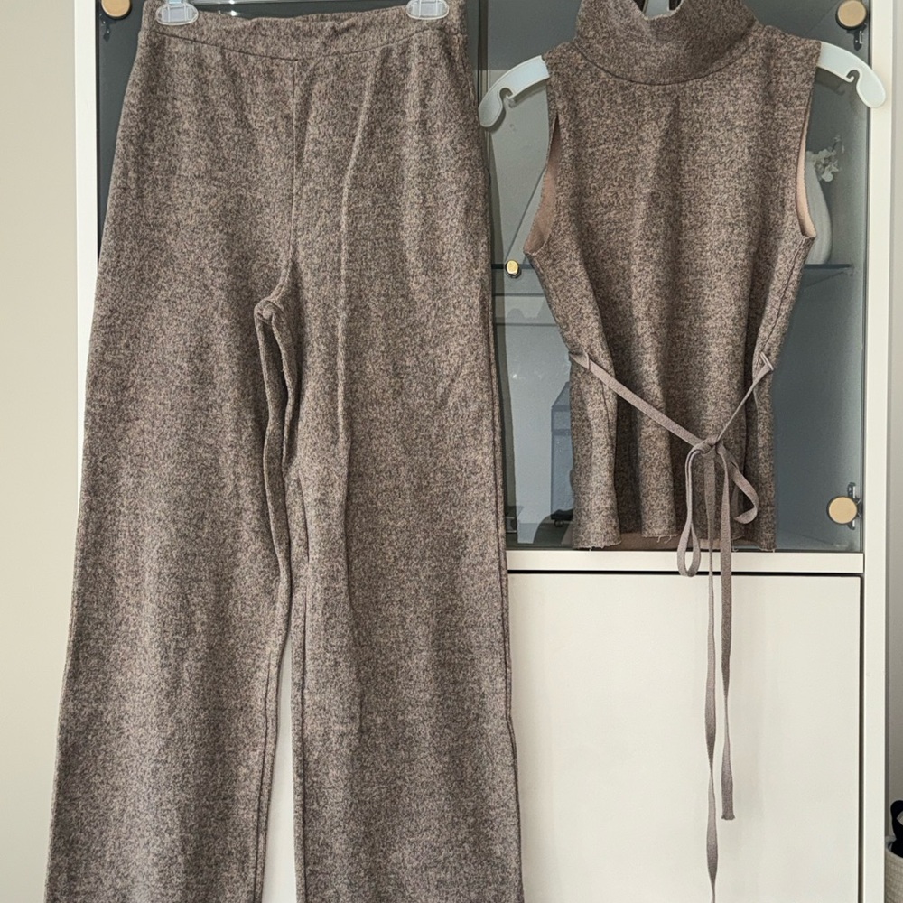 Zara Women's Knit Pants & Sleeveless Top Set